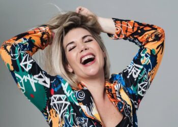 Bruna Volpi lança o single “Cala a Boca Já Morreu”, um samba manifesto no mês da mulher!