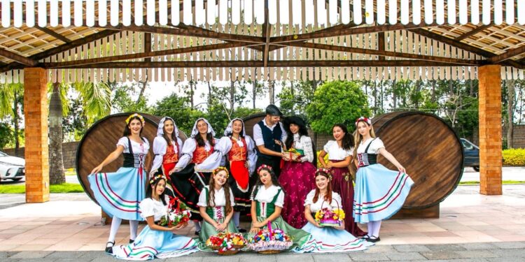 Grupo La Bella Tarantella celebra 10 anos no último fim de semana de Festa da Uva