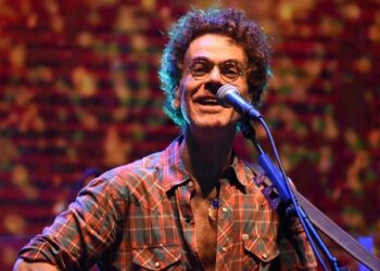 Nando Reis apresenta Nando Hits no Centro Cultural SESI Campinas