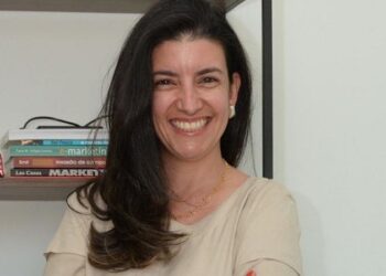 Verusca Carósio leva sua metodologia de orientação para médias empresas: foco no colaborador, resultado para o negócio