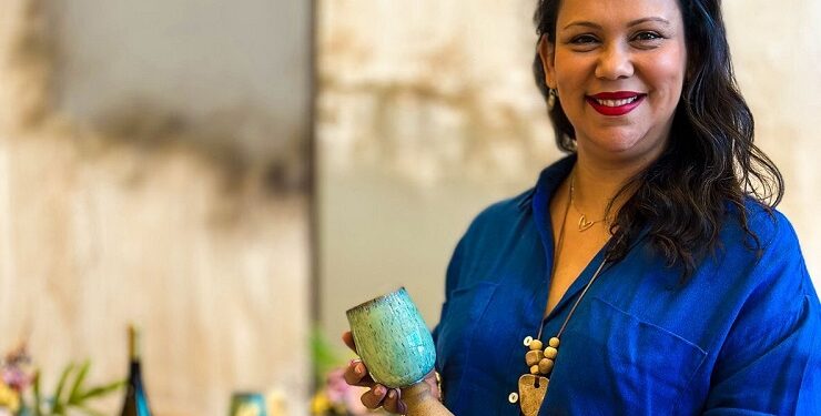 A cerâmica artesanal que transforma mesas e momentos