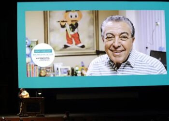 Mauricio de Sousa é homenageado na abertura da Mostra de Cinema de SP