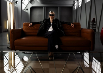 Óculos de Realidade Aumentada se consolidam em 2025 como telas portáteis para trabalho e entretenimento